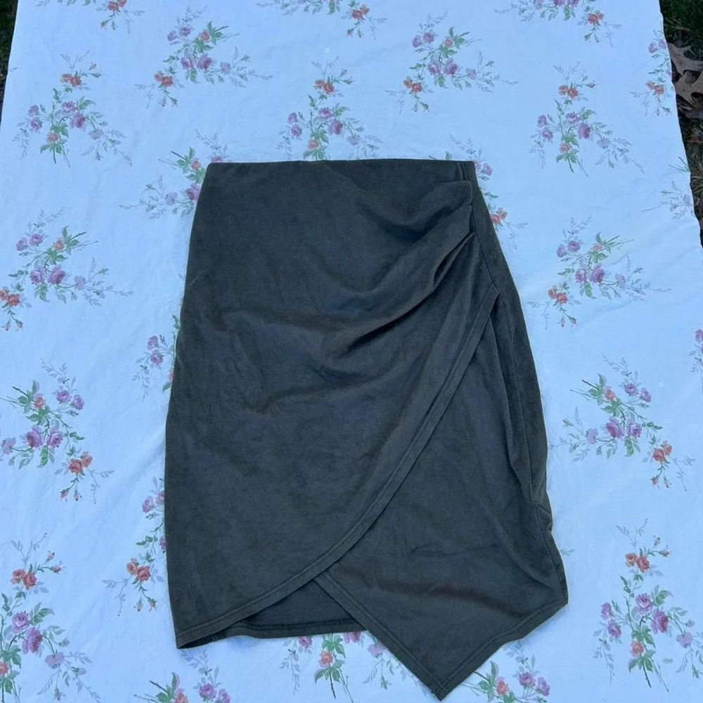 Green velvety fairy skirt by blue blush size‎ small